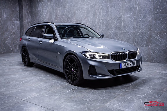 BMW 330e 9 of 26