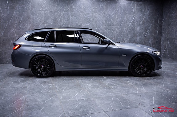 BMW 330e 8 of 26
