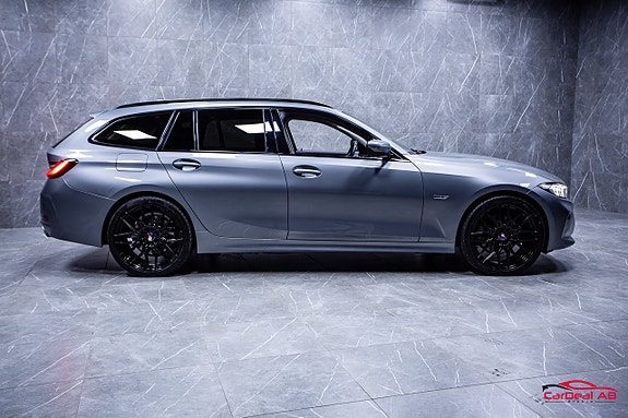 BMW 330e 8 of 26