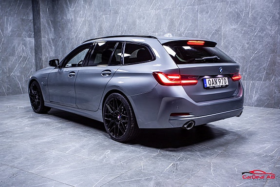 BMW 330e 5 of 26