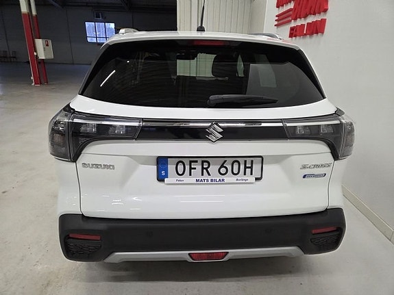 Suzuki S-Cross 7 of 10