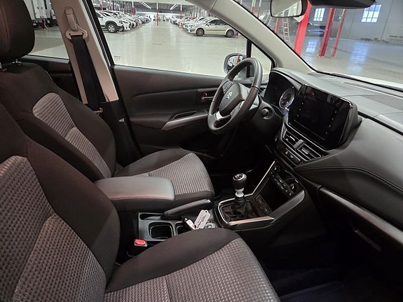 Suzuki S-Cross 4 of 10