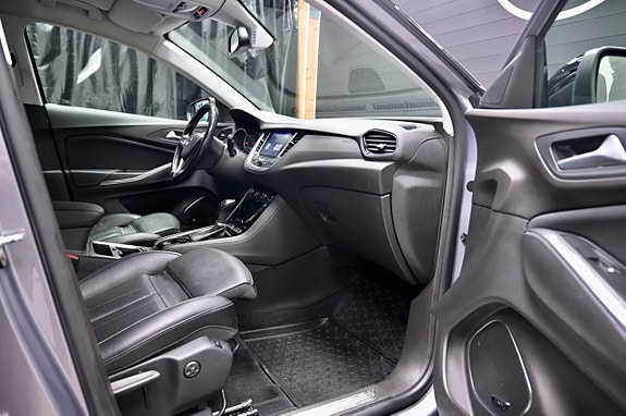 Opel Grandland X 12 of 27