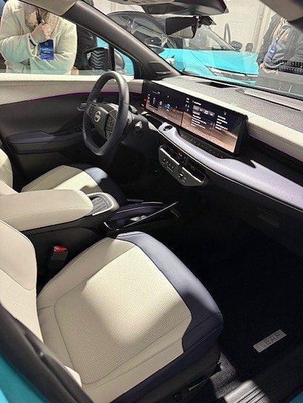 Nissan Leaf 4 of 22