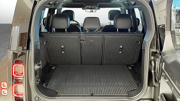 Land Rover Defender 90 10 of 10