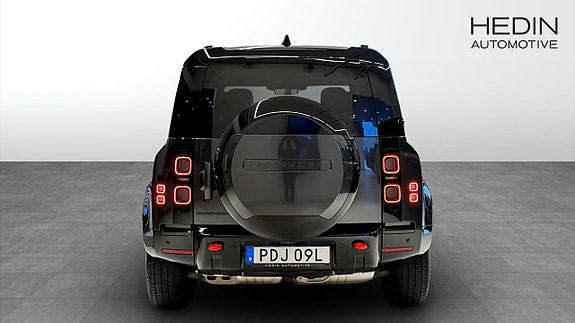 Land Rover Defender 90 7 of 10