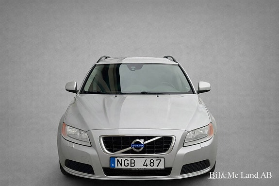 Volvo V70 6 of 18