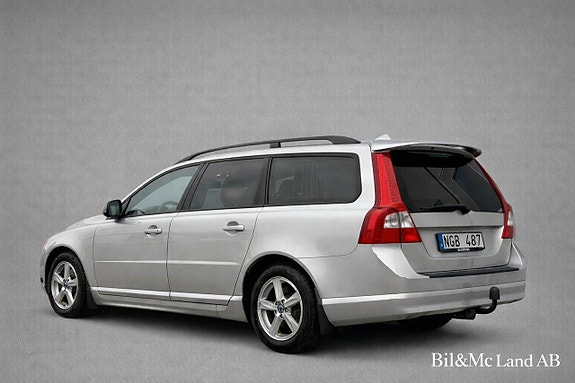 Volvo V70 4 of 18