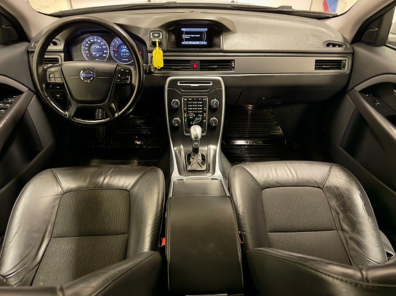 Volvo V70 10 of 18