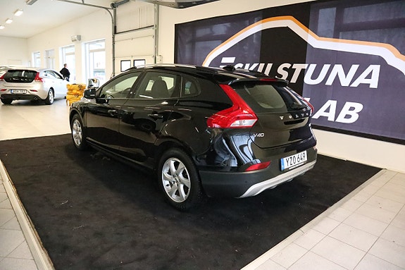 Volvo V40 Cross Country 4 of 5