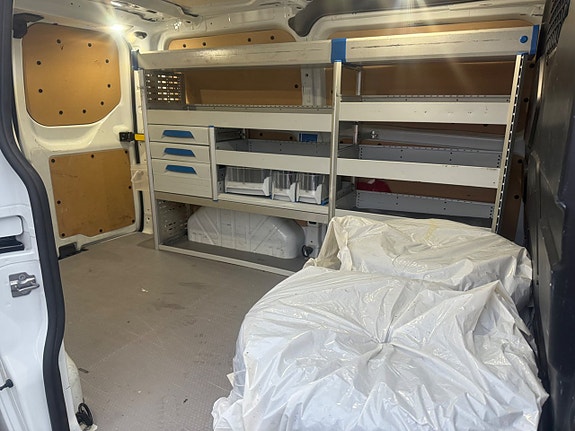 Ford Transit Custom 7 of 11