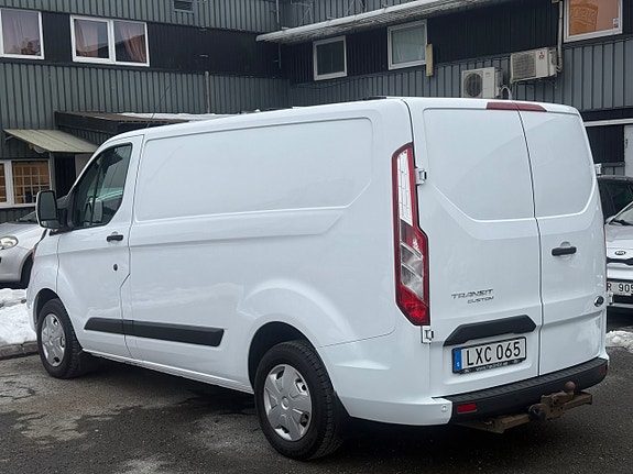 Ford Transit Custom 9 of 11