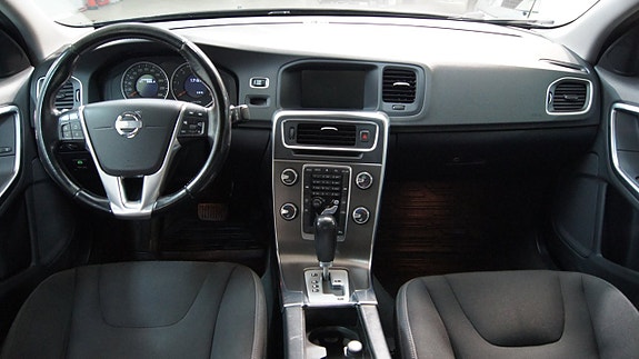 Volvo S60 7 of 10