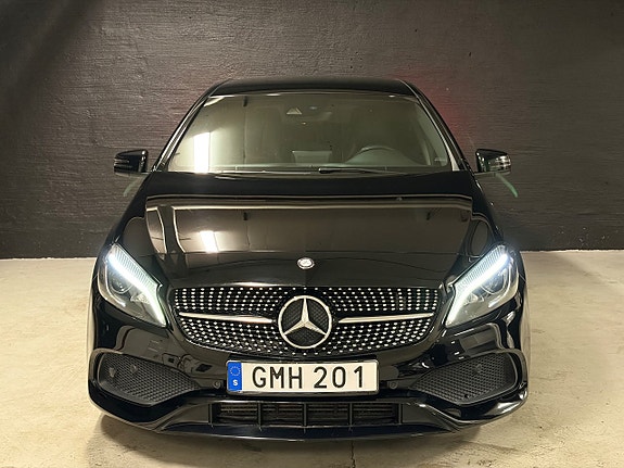 Mercedes-Benz A180 4 of 5
