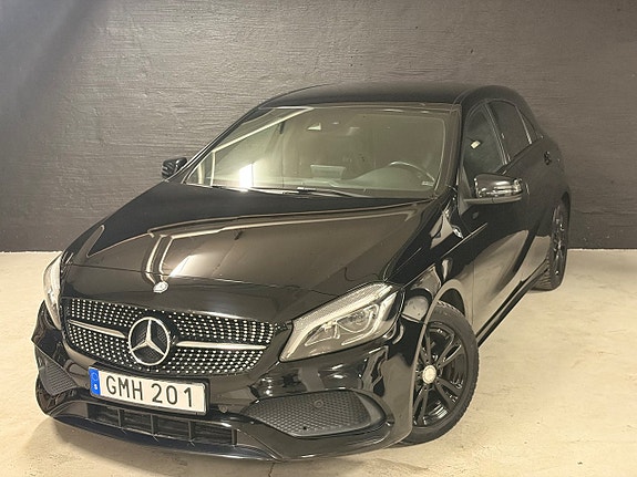 Mercedes-Benz A180 2 of 5