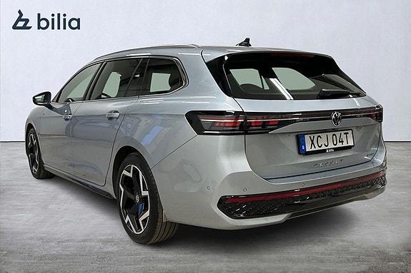 Volkswagen Passat 3 of 5