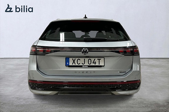Volkswagen Passat 6 of 26