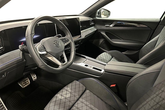 Volkswagen Passat 20 of 26
