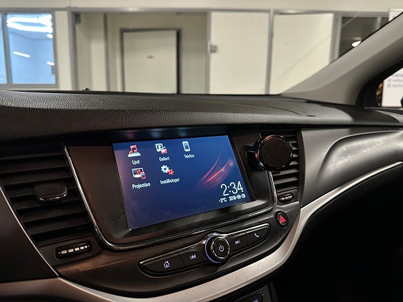 Opel Astra 9 of 11