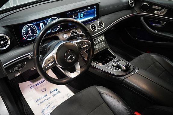 Mercedes-Benz E220 5 of 5