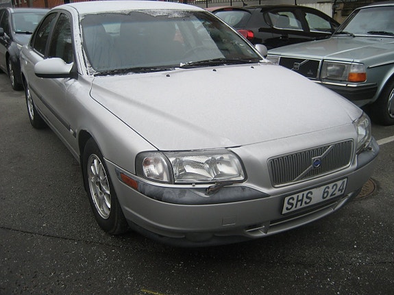 Volvo S80 2 of 7