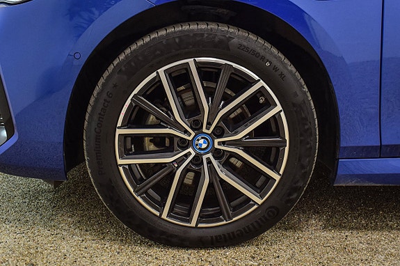 BMW 225e 26 of 29
