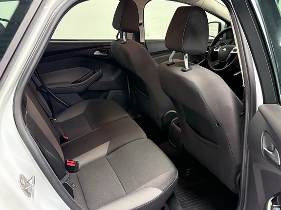Ford Focus 12 of 16