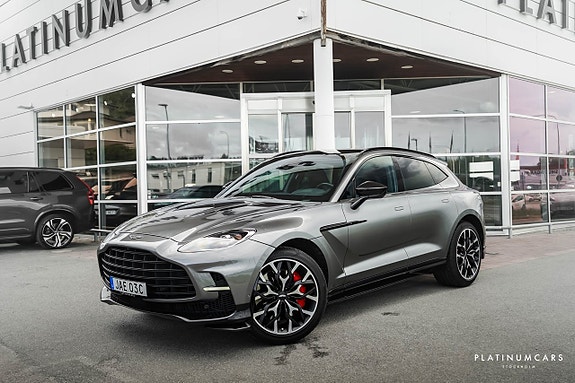 Aston Martin DBX707