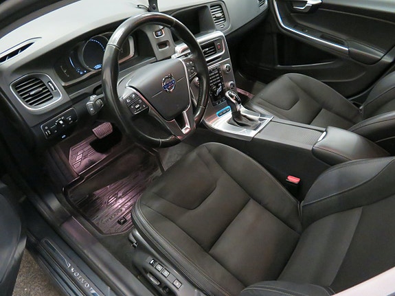 Volvo V60 11 of 18