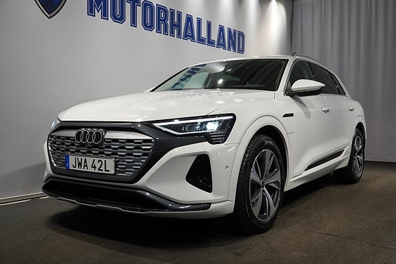 Audi Q8 2 of 18