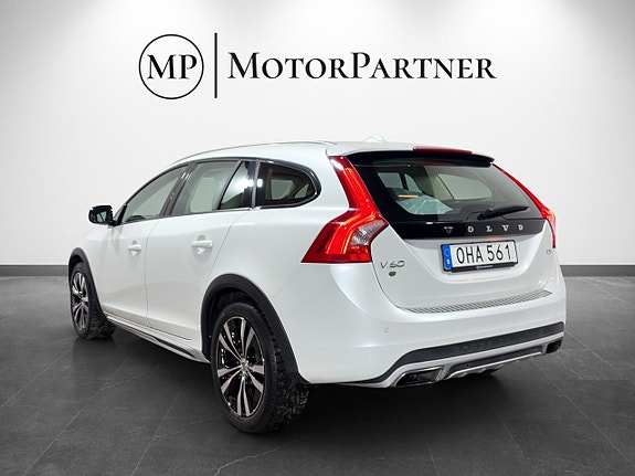 Volvo V60 Cross Country 5 of 5
