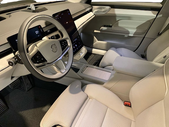 Volvo ES90 11 of 13