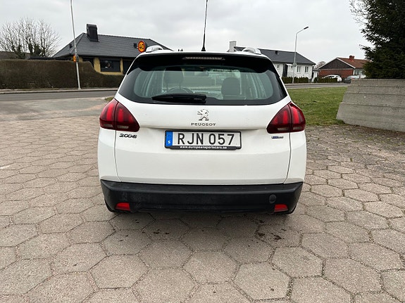 Peugeot 2008 4 of 5