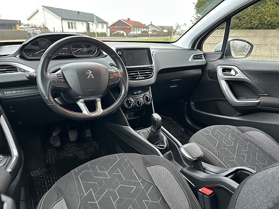 Peugeot 2008 11 of 14