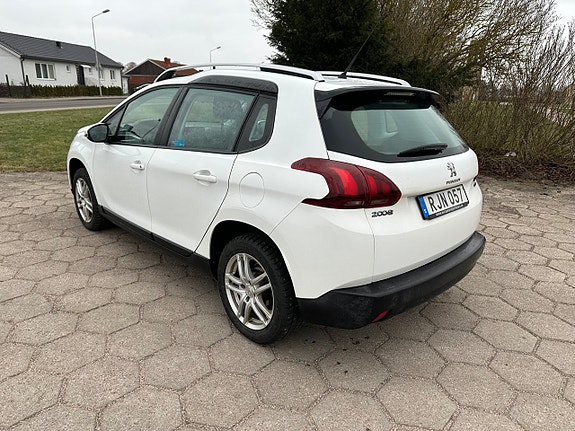 Peugeot 2008 3 of 5