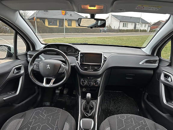 Peugeot 2008 13 of 14