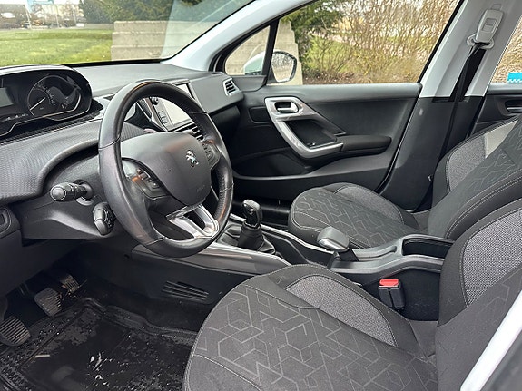 Peugeot 2008 10 of 14