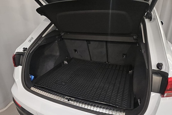 Audi Q3 10 of 12
