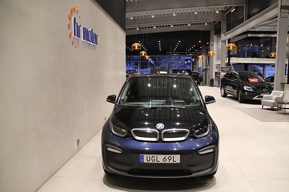 BMW i3 2 of 5