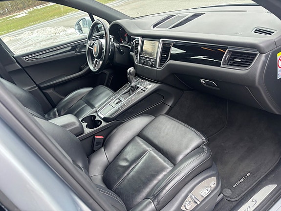 Porsche Macan S 9 of 10