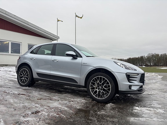 Porsche Macan S 10 of 10