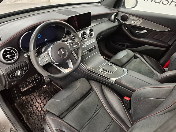 Mercedes-Benz GLC300 de 2 of 5