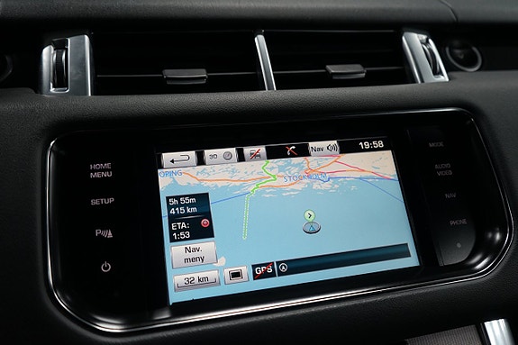 Land Rover Range Rover Sport 19 of 22