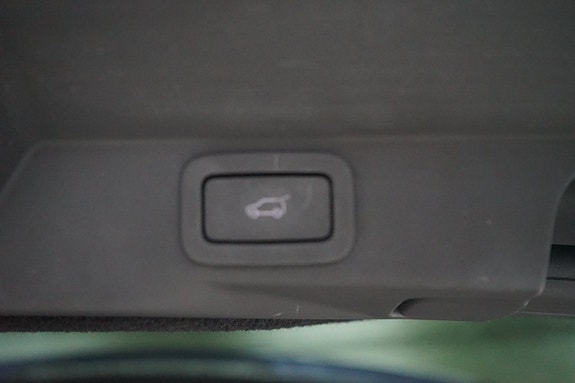 Land Rover Range Rover Sport 9 of 22