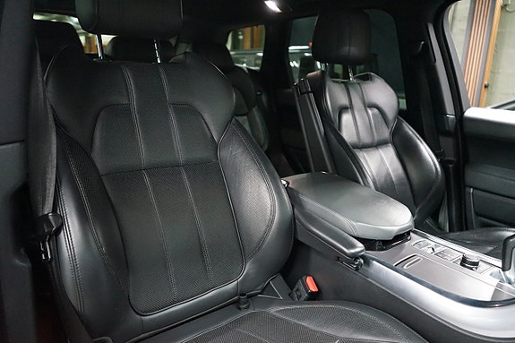 Land Rover Range Rover Sport 12 of 22
