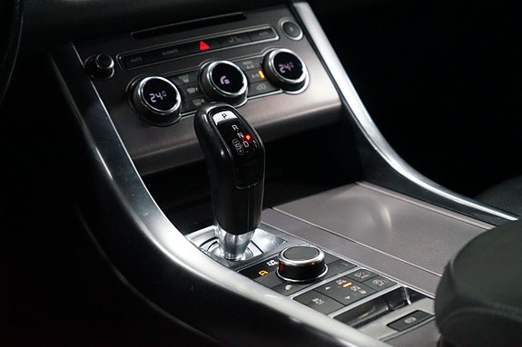 Land Rover Range Rover Sport 16 of 22