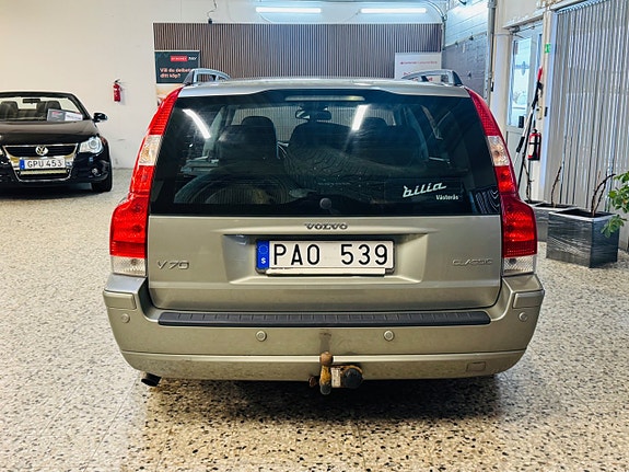 Volvo V70 5 of 17