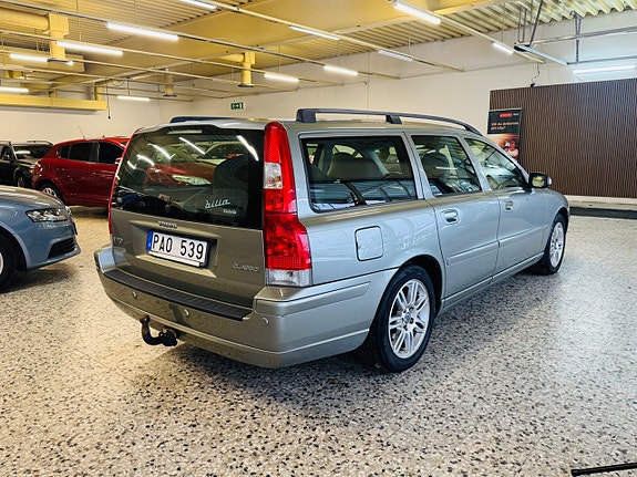 Volvo V70 6 of 17