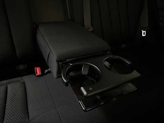 Mercedes-Benz E350 25 of 27