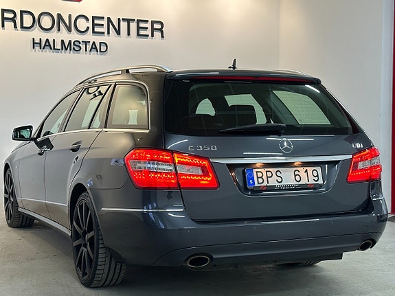 Mercedes-Benz E350 4 of 5